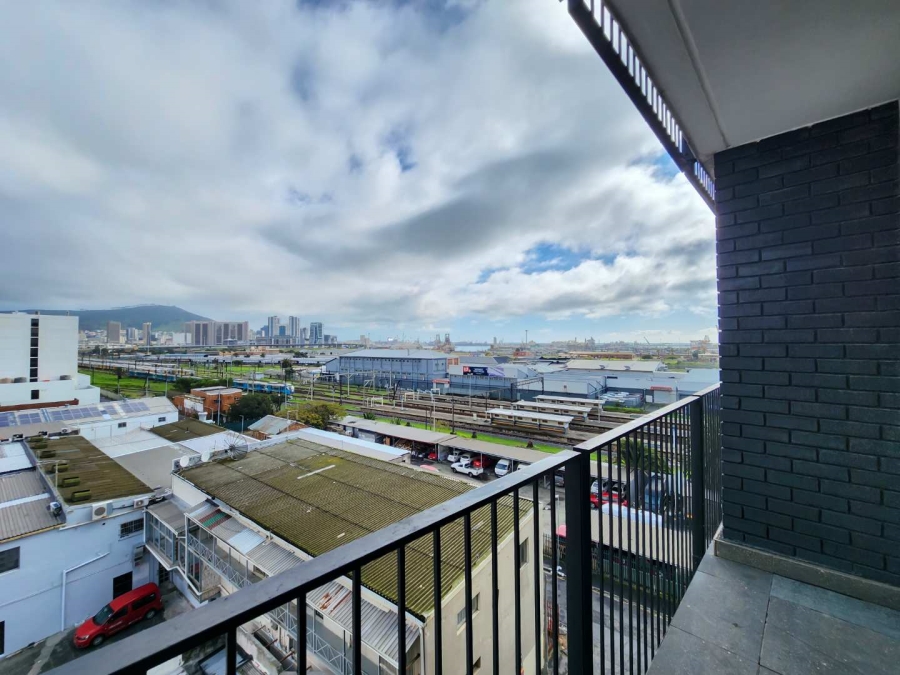 1 Bedroom Property for Sale in Woodstock Western Cape